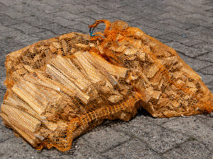 10__Aktuell sofort Lieferbar!__ Sack Anzündholz Kiefer/Fichte 10dm³ ≙ 5 KG