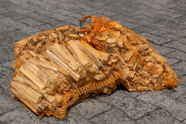 10__Aktuell sofort Lieferbar!__ Sack Anzündholz Kiefer/Fichte 10dm³ ≙ 5 KG